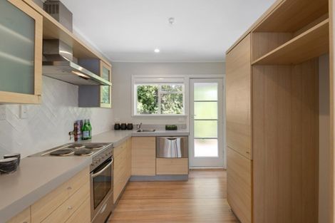 Photo of property in 2/19 Hewitts Road, Merivale, Christchurch, 8014