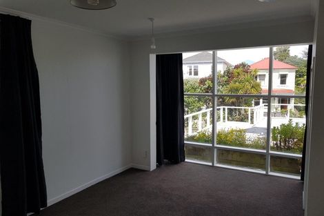Photo of property in 34 Grove Road, Kelburn, Wellington, 6012