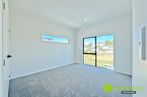 Photo of property in 7d Buisson Glade, West Harbour, Auckland, 0618