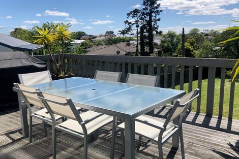 Photo of property in 5 Duncan Avenue, Te Atatu South, Auckland, 0610