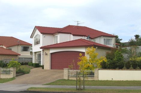 Photo of property in 2/2 Hobie Court, West Harbour, Auckland, 0618