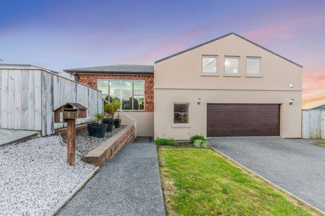 Photo of property in 8 Kahurangi Heights, Aotea, Porirua, 5024