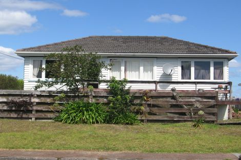 Photo of property in 2/26 Knights Road, Rothesay Bay, Auckland, 0630