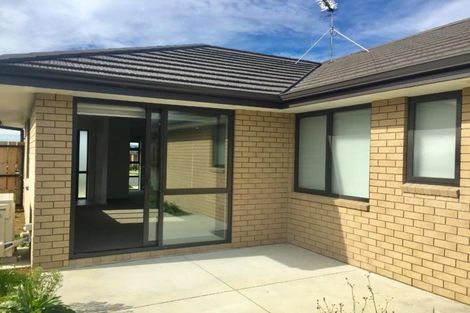 Photo of property in 32 Regis Park Drive, Pukekohe, 2120