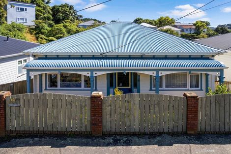 Photo of property in 12 Danube Street, Island Bay, Wellington, 6023