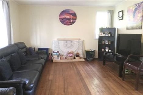 Photo of property in 35 Amberley Avenue, Te Atatu South, Auckland, 0610