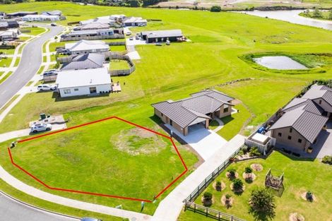 Photo of property in 16 Breton Drive, Waipu, 0510