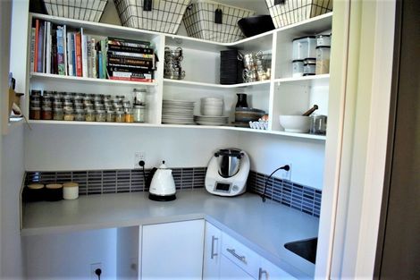 Photo of property in 1 Lakeside Terrace, Westport, 7892