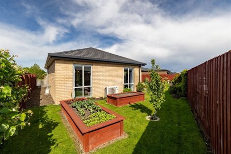 Photo of property in 5 Glenbarr Lane, Broomfield, Christchurch, 8042