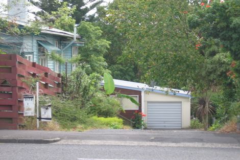 Photo of property in 2/3173 Great North Road, New Lynn, Auckland, 0600