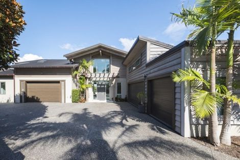 Photo of property in 22 Sanctuary Point, Sunnyhills, Auckland, 2010