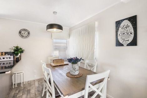 Photo of property in 1/6 Silver Creek Road, Weymouth, Auckland, 2103