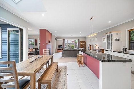 Photo of property in 18 Milesbrook Close, Rangiora, 7400