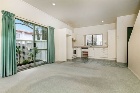 Photo of property in 16 Vitex Lane, Henderson, Auckland, 0612