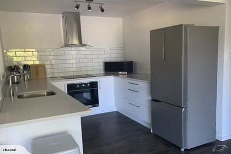 Photo of property in 111 Pupuke Road, Northcote, Auckland, 0627