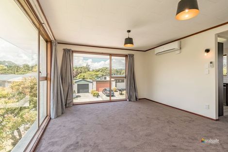 Photo of property in 1/4 Parera Grove, Heretaunga, Upper Hutt, 5018