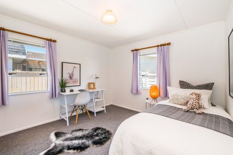 Photo of property in 24 Kapanui Road, Waikanae, 5036