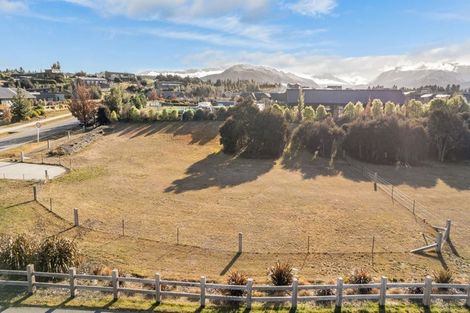 Photo of property in 4 Mount Linton Avenue, Wanaka, 9305