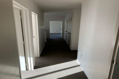 Photo of property in 8 Greenridge Court, Glenfield, Auckland, 0629