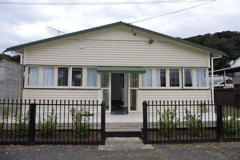 Photo of property in 4 Tatahi Street, Te Puru, Thames, 3575