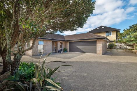 Photo of property in 18 Lemon Grove Lane, Greenhithe, Auckland, 0632