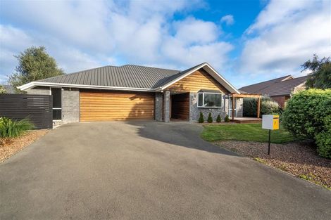 Photo of property in 7 Copperfield Close, Parklands, Christchurch, 8083