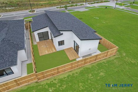 Photo of property in 101 Mutetai Road, Clarks Beach, 2122