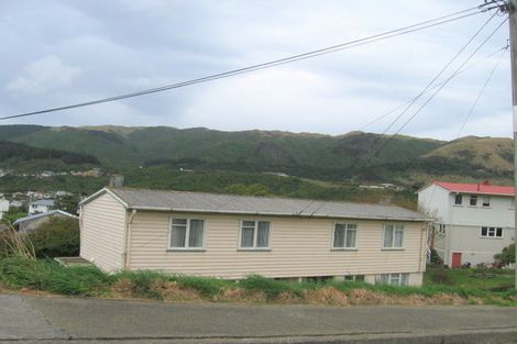 Photo of property in 34 Roberts Street, Tawa, Wellington, 5028