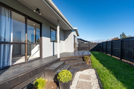 Photo of property in 25b Ross Crescent, Fairfield, Hamilton, 3214