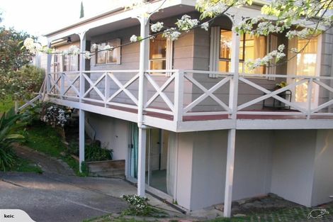 Photo of property in 2/19 Philson Terrace, Browns Bay, Auckland, 0630