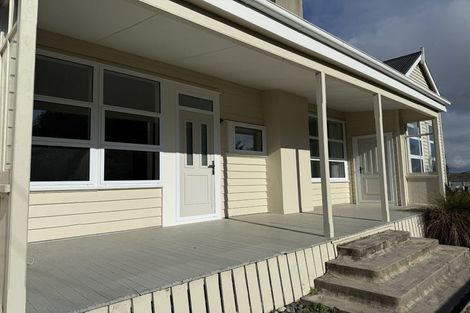 Photo of property in 17 Momona Road, Greenlane, Auckland, 1051