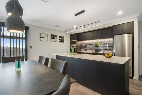 Photo of property in 6 Herring Place, Omokoroa, 3114