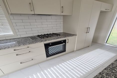 Photo of property in 28 Manor Park Road, Manor Park, Lower Hutt, 5019