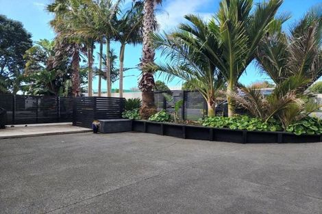 Photo of property in 1152b South Road, Oakura, 4314