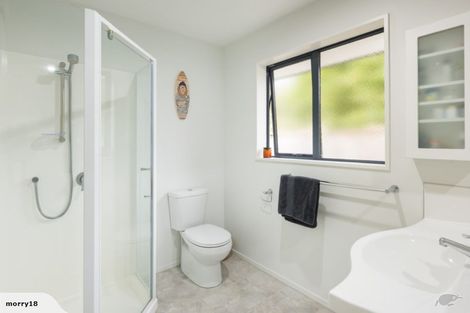 Photo of property in 5 Whitby Close, Waikawa, Picton, 7220