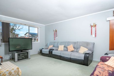 Photo of property in 8 Jenelin Road, Glendene, Auckland, 0602