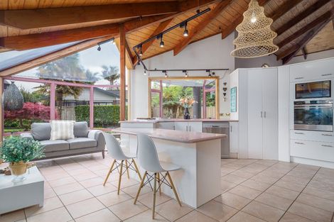 Photo of property in 12 Clare Street, Cambridge, 3434