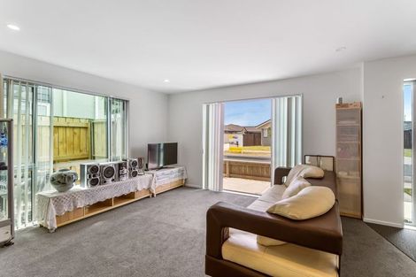 Photo of property in 23 Aviation Street, Takanini, 2112