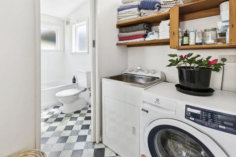 Photo of property in 7 Torquay Terrace, Newtown, Wellington, 6021