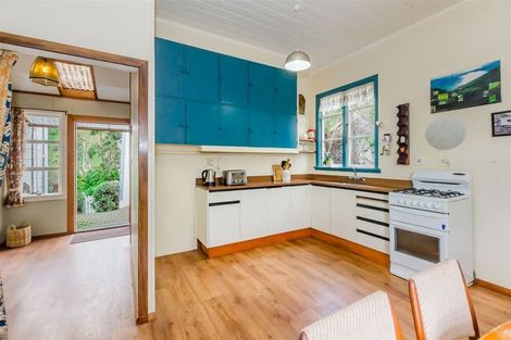 Photo of property in 17 Beach Road, Paekakariki, 5034