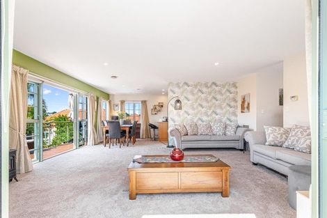 Photo of property in 30 Parkwood Crescent, Gulf Harbour, Whangaparaoa, 0930