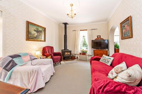 Photo of property in 16 Brook Street, Southbridge, 7602