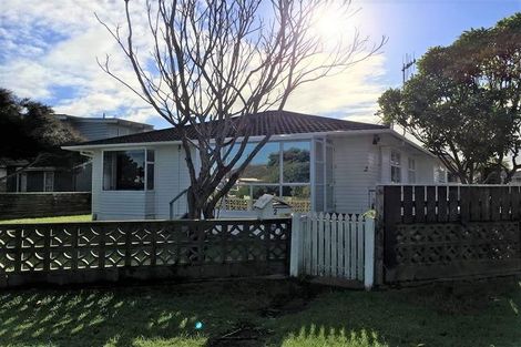 Photo of property in 2 Watson Drive, Paraparaumu Beach, Paraparaumu, 5032