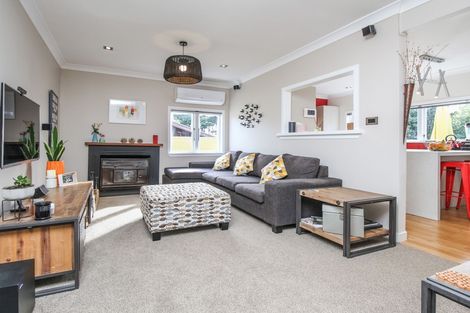 Photo of property in 26 Atkinson Road, Titirangi, Auckland, 0604