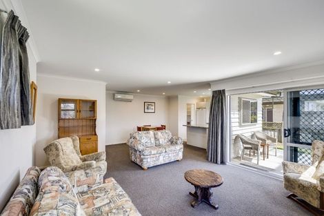 Photo of property in 9 Gebbie Road, Taradale, Napier, 4112