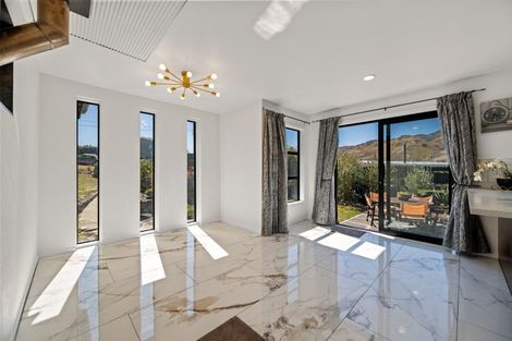 Photo of property in 52 Ray Street, Cromwell, 9310