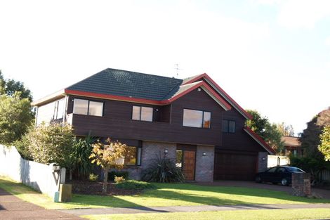 Photo of property in 7 Simon Owen Place, Golflands, Auckland, 2013