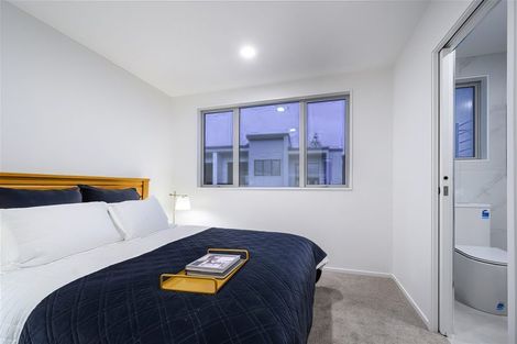 Photo of property in 53d Edmonton Road, Henderson, Auckland, 0612