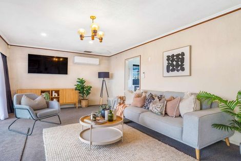 Photo of property in 15 Corilin Place, Mangakakahi, Rotorua, 3015