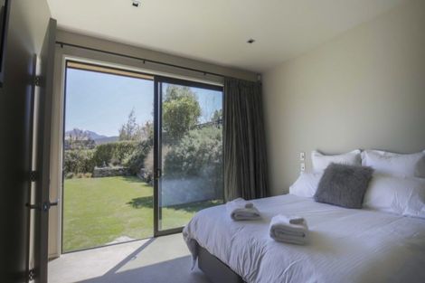 Photo of property in 2 Buckler Court, Jacks Point, Queenstown, 9371